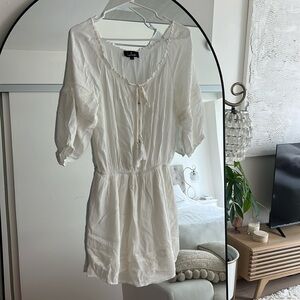 Lulu’s white dress